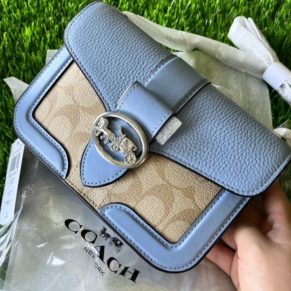 NWT coach Georgie Crossbody In Signature Canvas - Picture 5 of 11